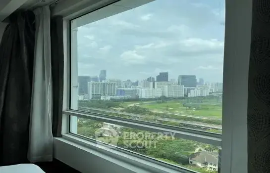 2-BR Condo at Baan Rajprasong Condominium near BTS Ratchadamri — photo 2