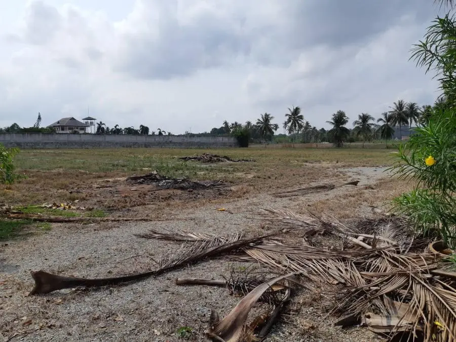 Land in Pattaya, Thailand — photo 3