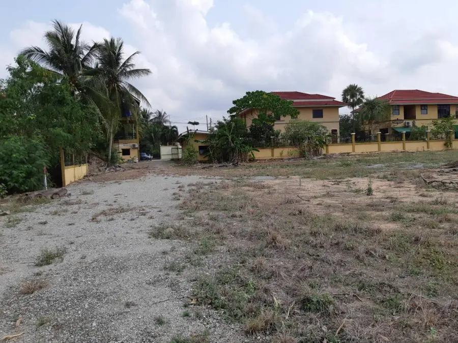 Land in Pattaya, Thailand — photo 4