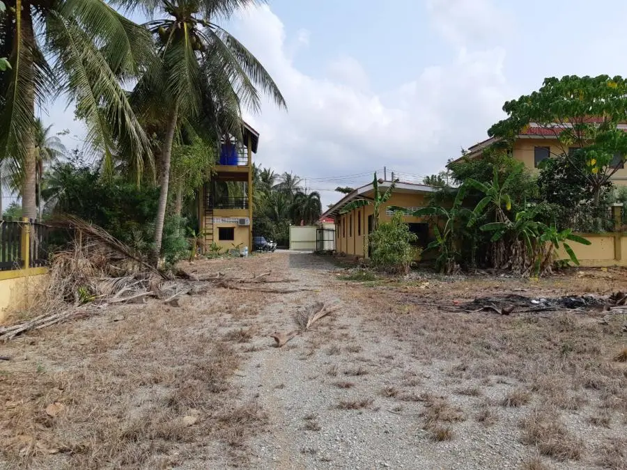 Land in Pattaya, Thailand — photo 10
