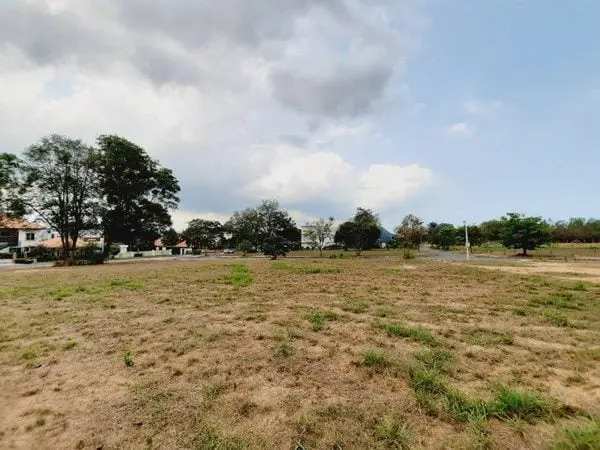 Land in Pattaya, Thailand — photo 3