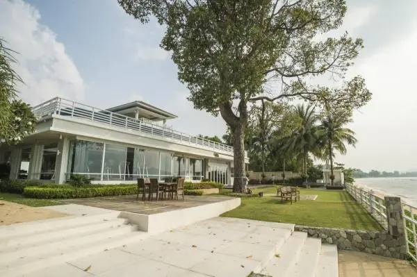 Land in Pattaya, Thailand — photo 9