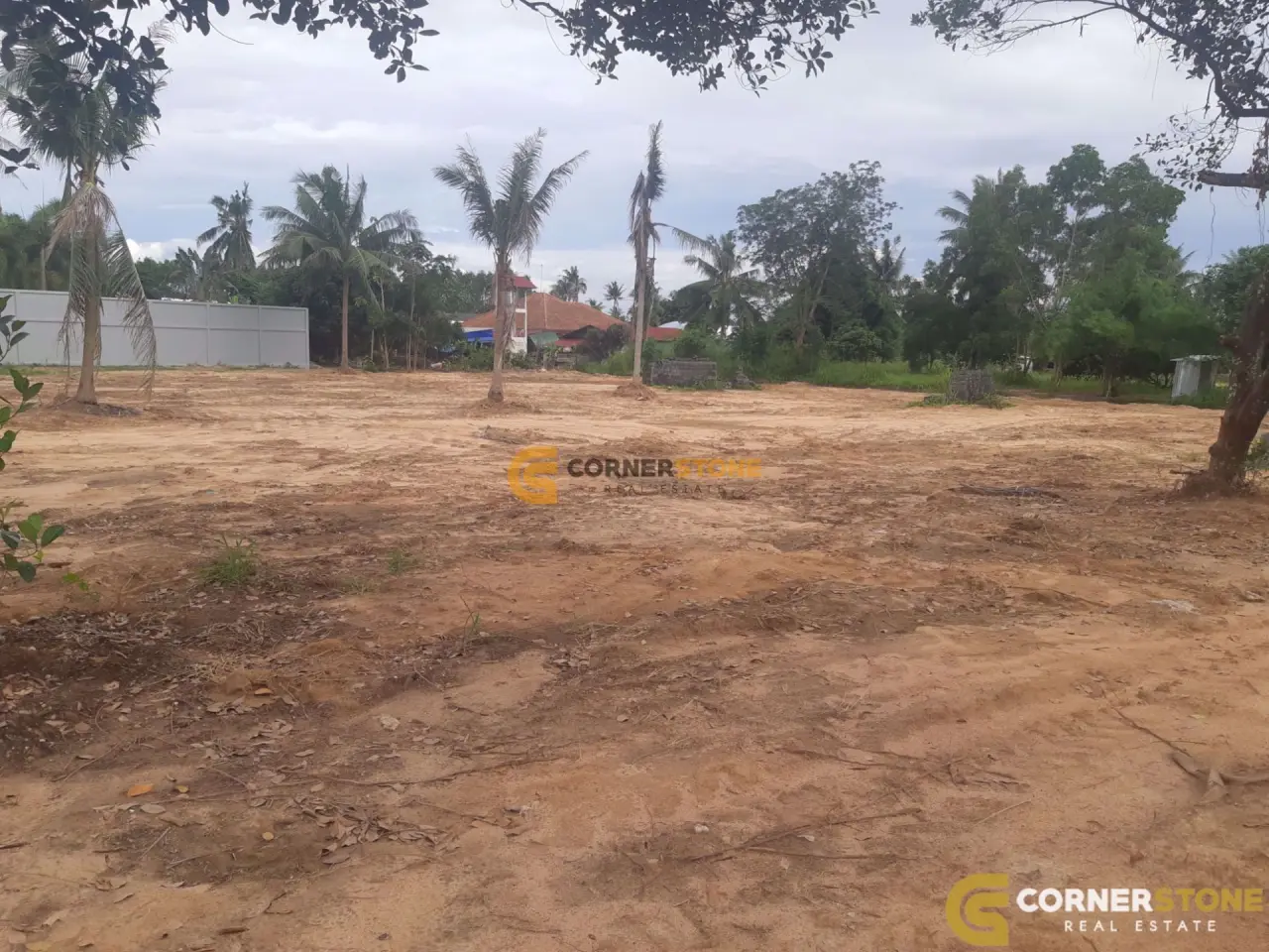 Land in Pattaya, Thailand — photo 3