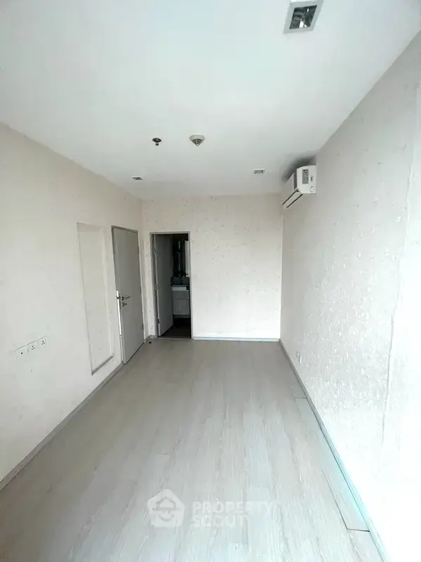 1-BR Condo at Ideo Mobi Sathorn near BTS Krung Thon Buri — photo 4
