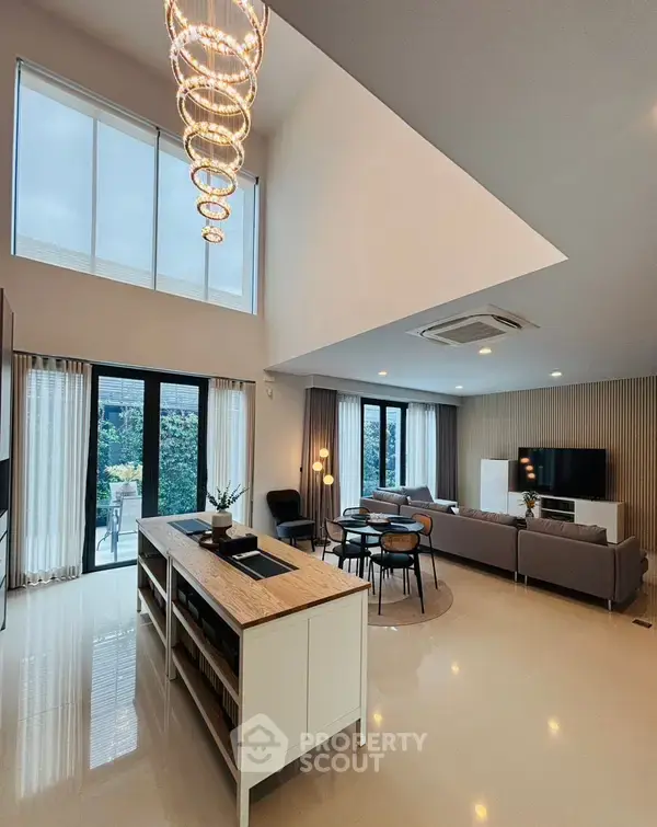 Beautiful 5-Bedroom Single Home – Like New at Setthasiri-Krungthep Kreetha 2 — photo 5