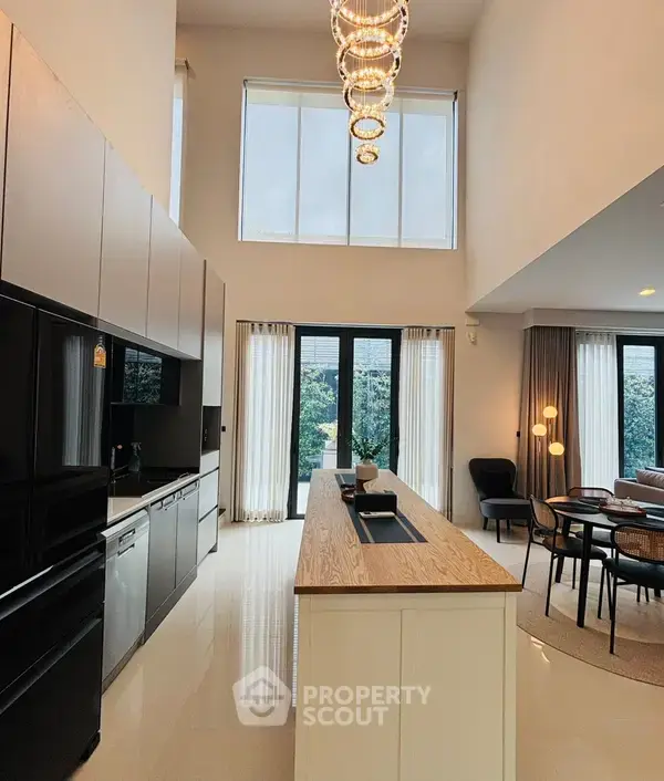 Beautiful 5-Bedroom Single Home – Like New at Setthasiri-Krungthep Kreetha 2 — photo 6