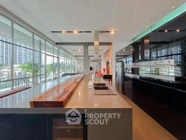 4-BR Condo at Ficus Lane Condominium near BTS Phra Khanong — photo 6