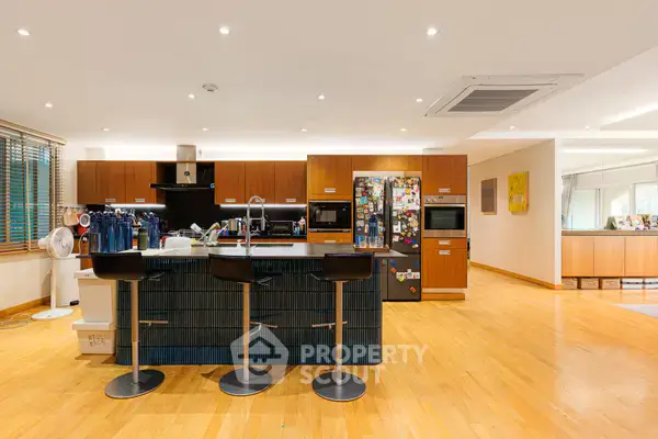 Beautiful Family Home in the Heart of Thonglor for Sale . Pet Friendly — photo 5