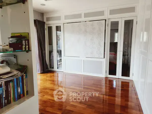 5-BR House at Grand Bangkok Boulevard Ramintra - Serithai in Khan Na Yao — photo 6