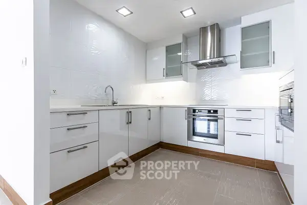 2-BR Condo at La Royale Beach Condo close to Pattaya — ภาพ 3