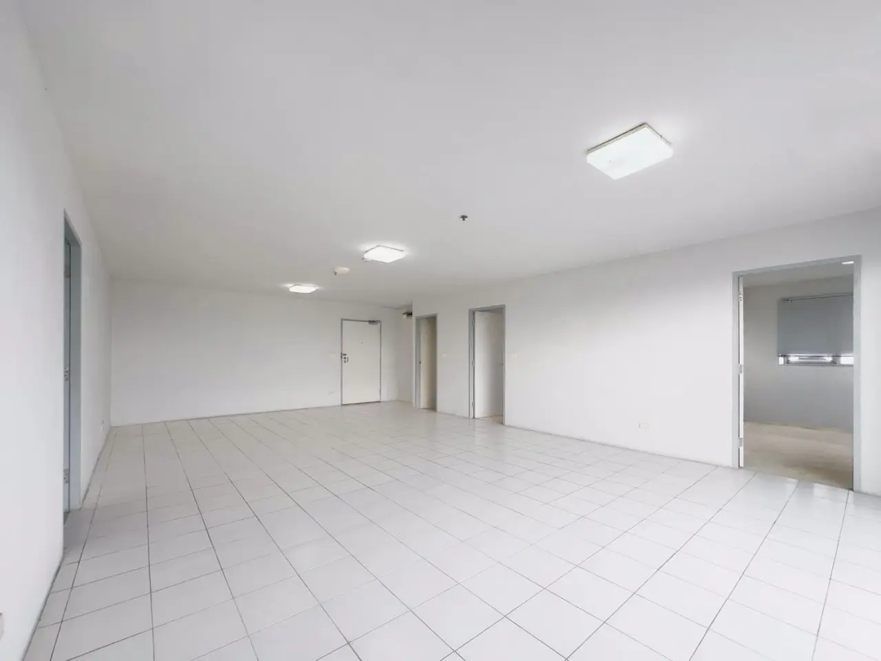 Condo in Bang Na, Bangkok, Thailand, 3 bedrooms — 照片 2