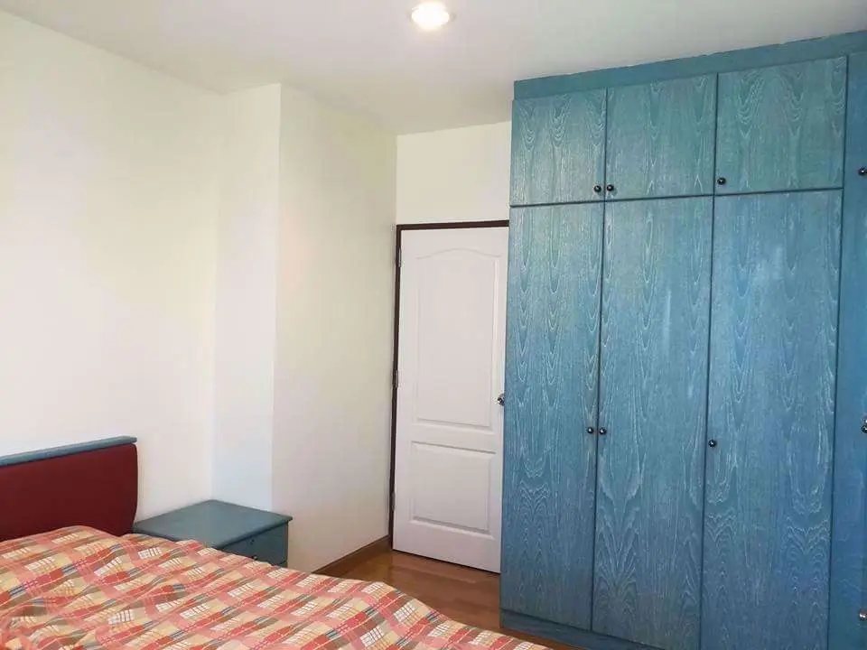 Condo in Bang Rak, Bangkok, Thailand, 3 bedrooms — photo 9