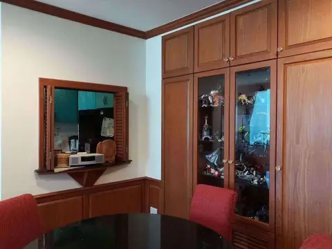 Condo in Bang Rak, Bangkok, Thailand, 3 bedrooms — photo 4