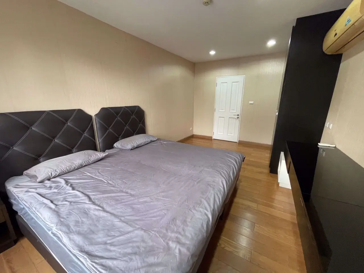 Condo in Watthana, Bangkok, Thailand, 2 bedrooms — photo 8