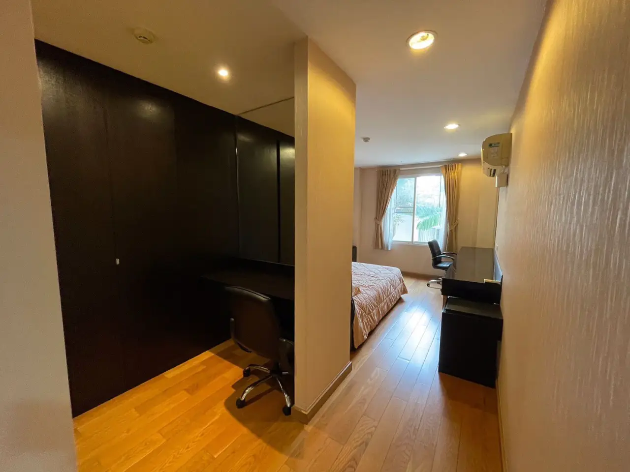 Condo in Watthana, Bangkok, Thailand, 2 bedrooms — photo 9