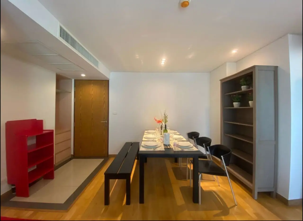 Condo in Phra Khanong, Bangkok, Thailand, 3 bedrooms — photo 2