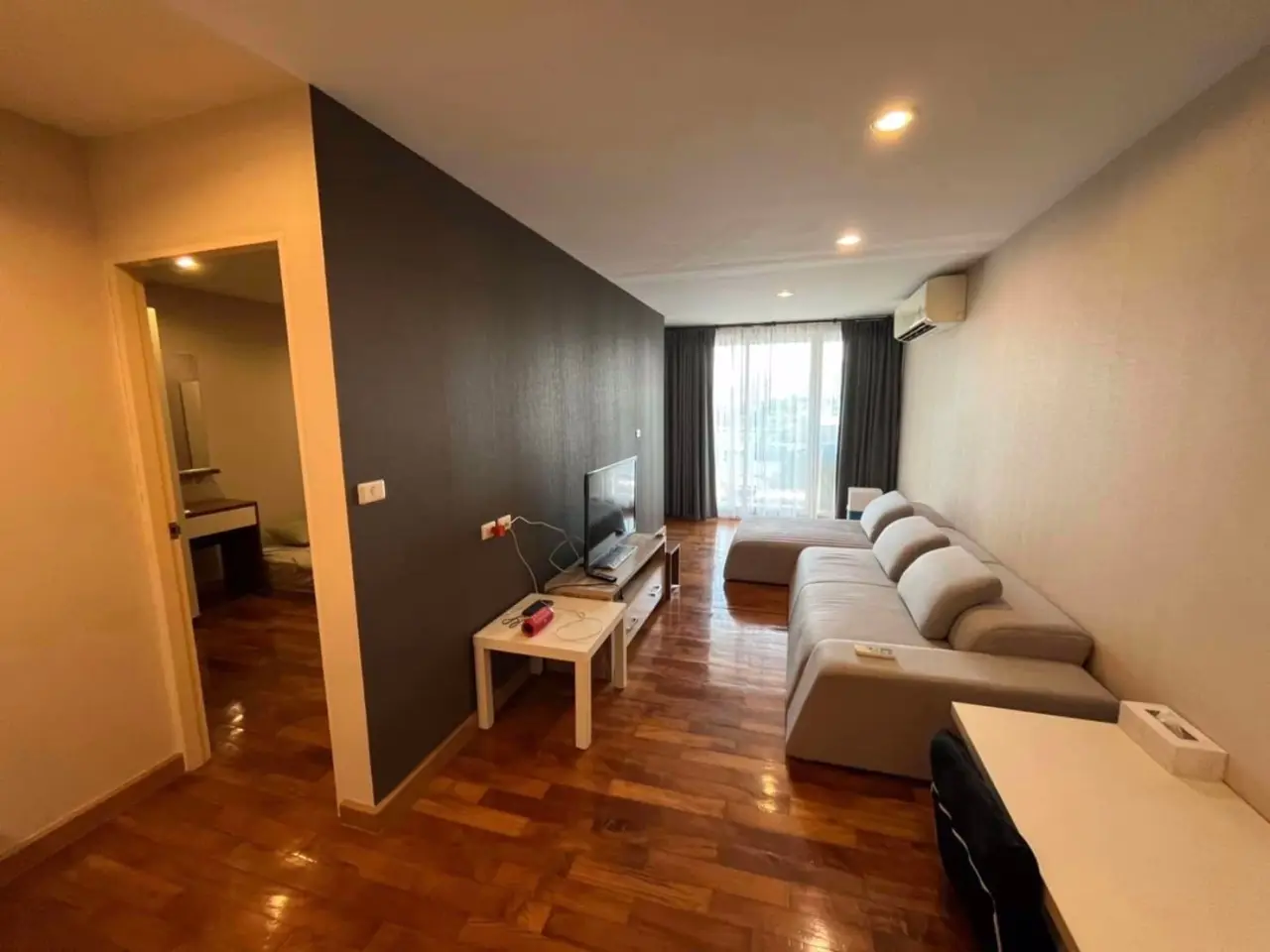 Condo in Watthana, Bangkok, Thailand, 2 bedrooms — photo 2