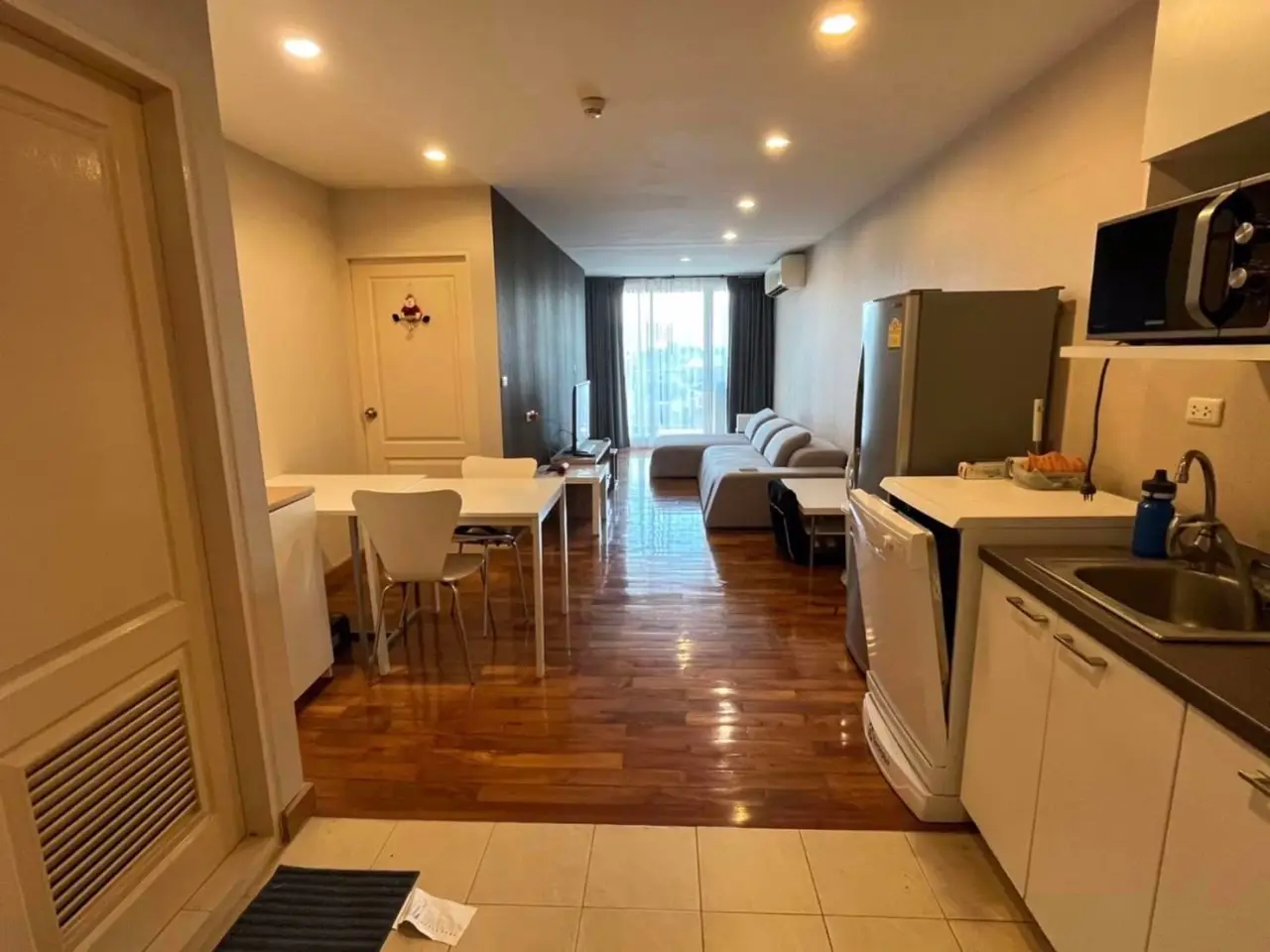 Condo in Watthana, Bangkok, Thailand, 2 bedrooms — photo 4