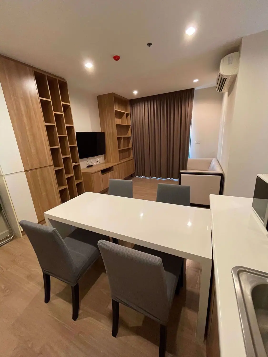 Condo in Phaya Thai, Bangkok, Thailand, 2 bedrooms — фото 3