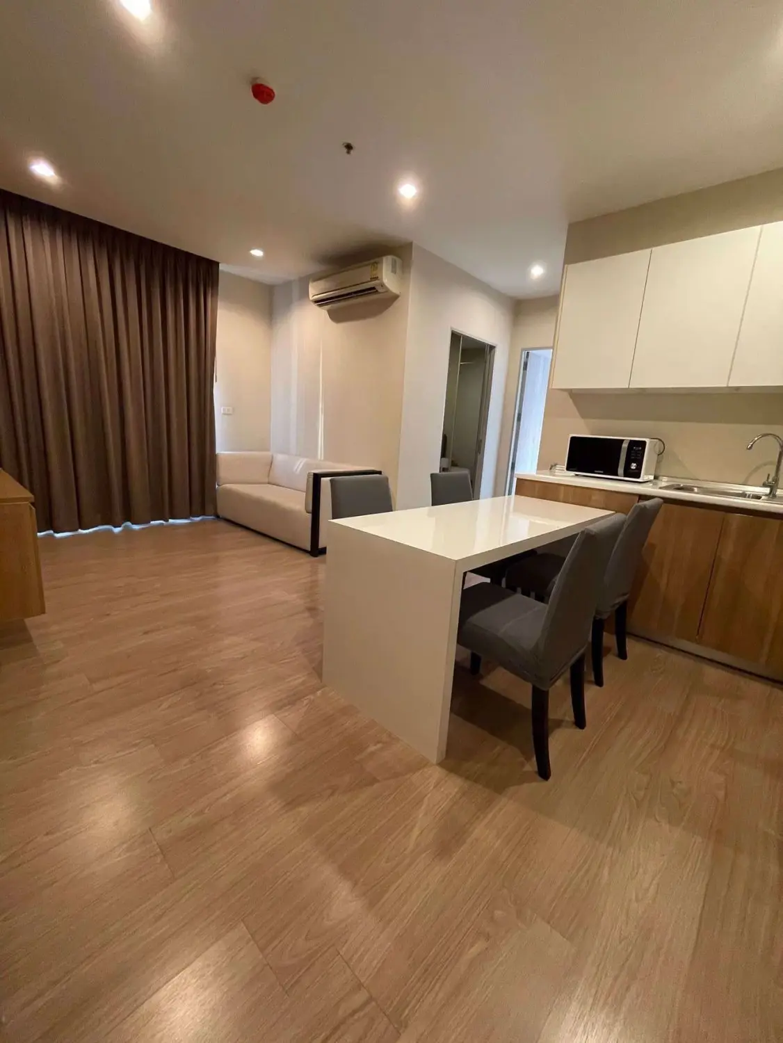 Condo in Phaya Thai, Bangkok, Thailand, 2 bedrooms — фото 2