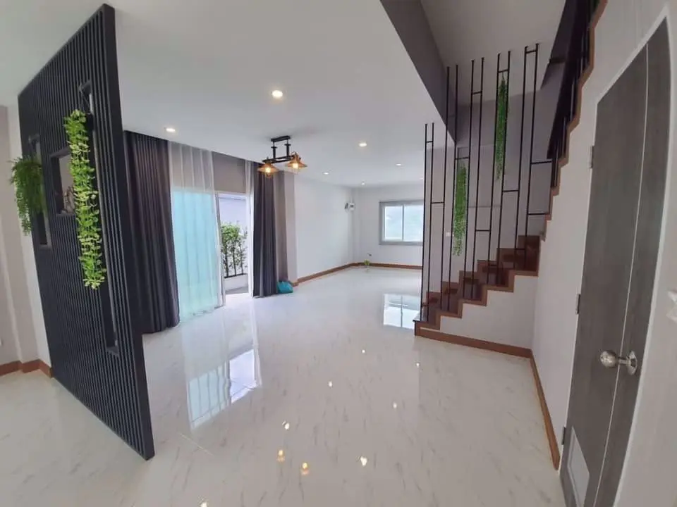 House in Saphan Sung, Bangkok, Thailand 5 bedrooms — фото 2