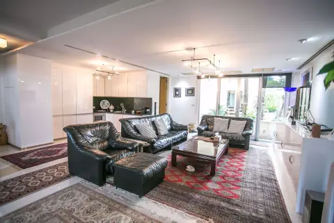 House in Yan Nawa, Bangkok, Thailand 4 bedrooms — photo 2