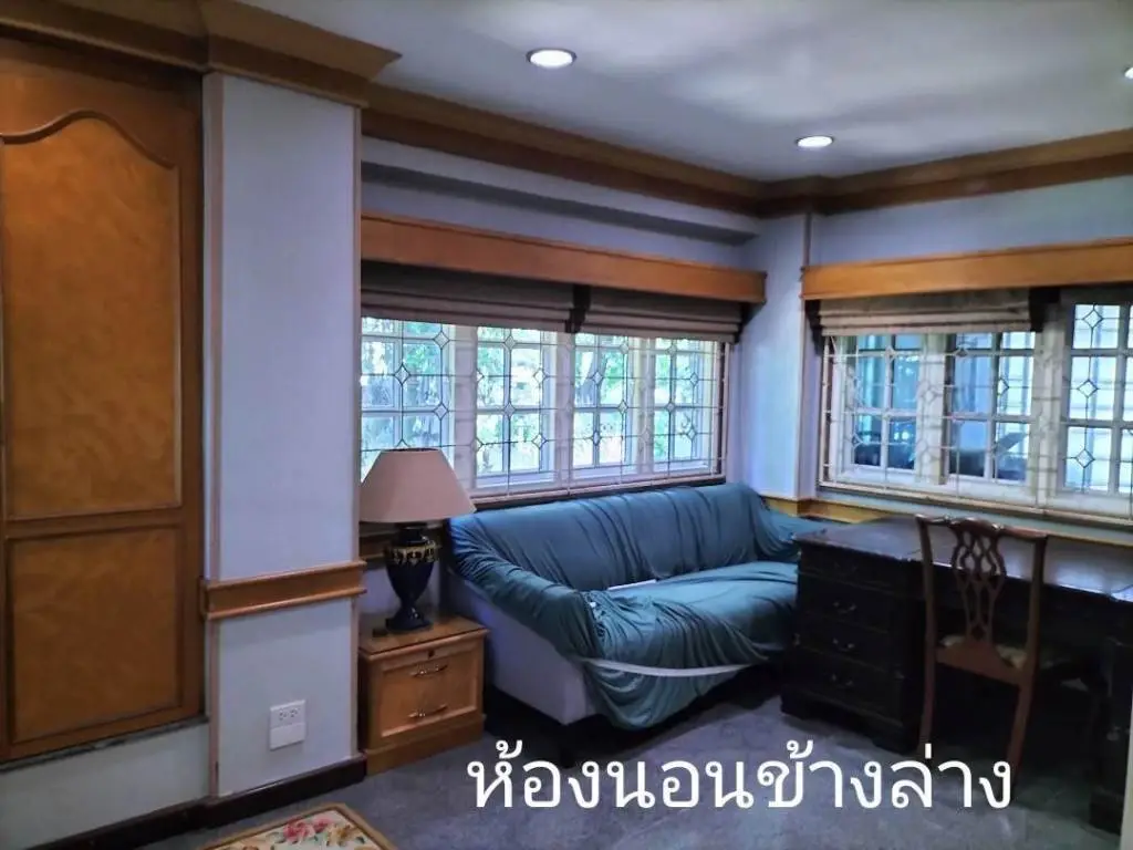 House in Bangkok, Thailand 4 bedrooms — фото 8
