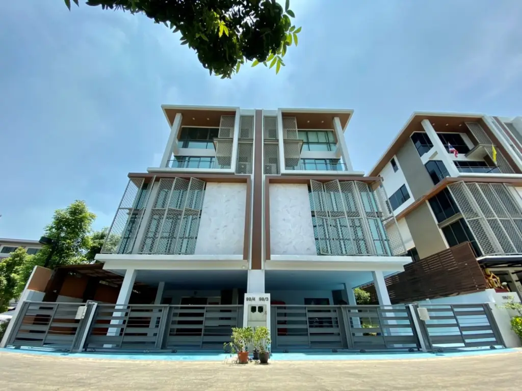 House in Bangkok, Thailand 13 bedrooms — 照片 2