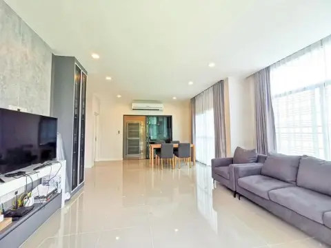 House in Bangkok, Thailand 4 bedrooms — ภาพ 4
