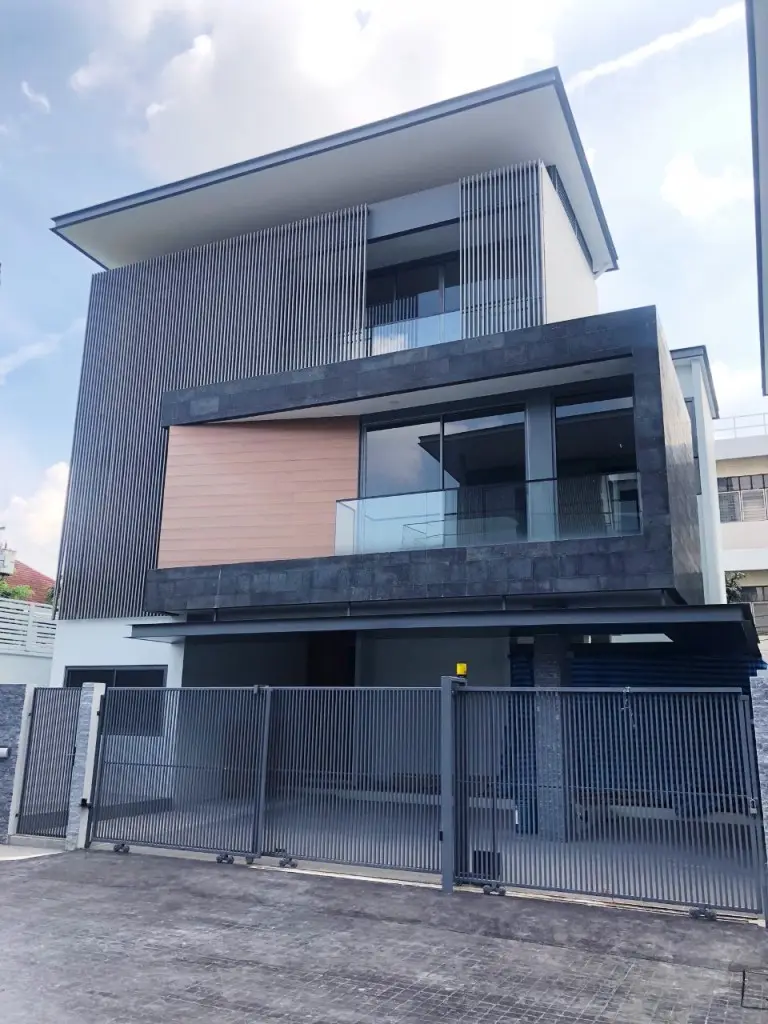 House in Bangkok, Thailand 4 bedrooms — photo 4