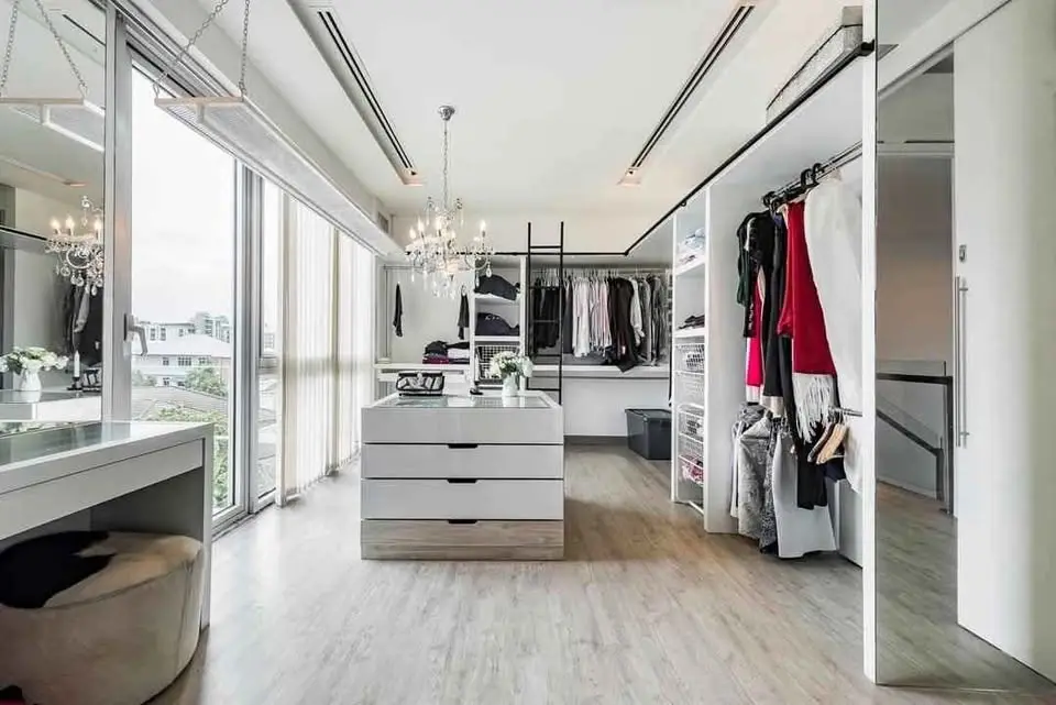 Townhouse in Sathon, Bangkok, Thailand 4 bedrooms — фото 9