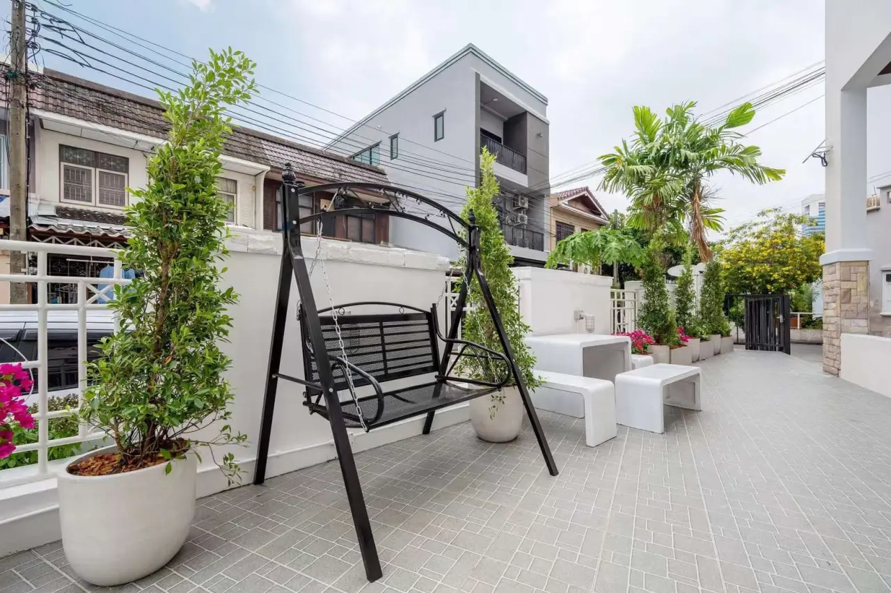 Townhouse in Chatuchak, Bangkok, Thailand 4 bedrooms — фото 8