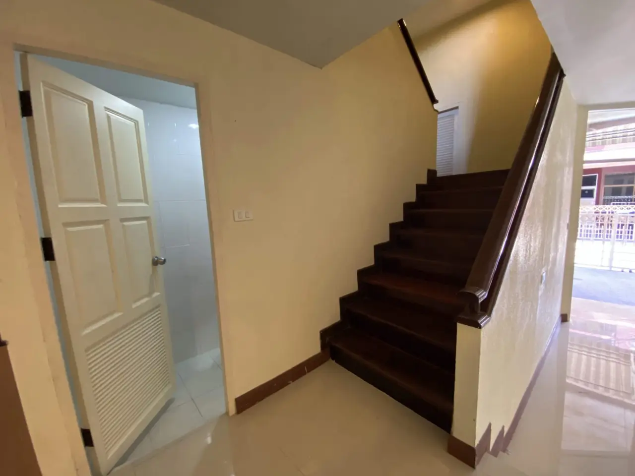 Townhouse in Khlong Toei, Bangkok, Thailand 4 bedrooms — фото 9