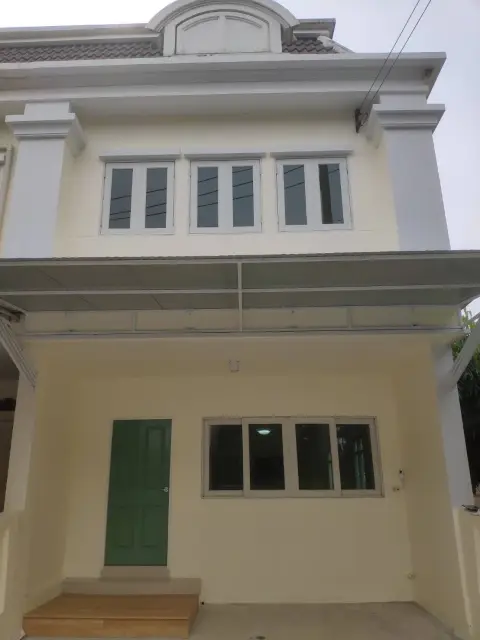 Townhouse in Prawet, Bangkok, Thailand 3 bedrooms — photo 2