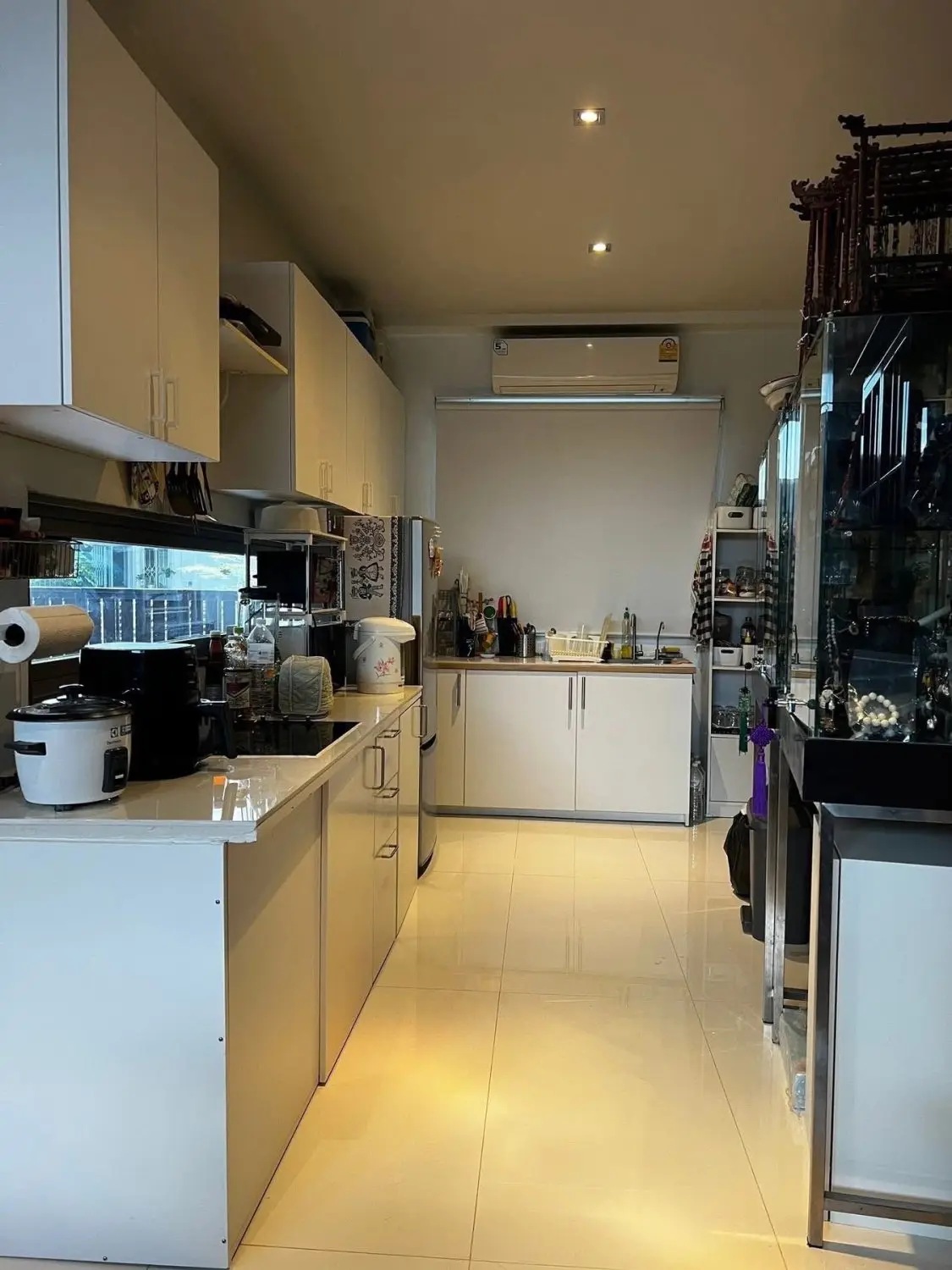 Townhouse in Phra Khanong, Bangkok, Thailand 4 bedrooms — фото 6
