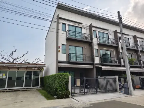 Townhouse in Prawet, Bangkok, Thailand 3 bedrooms — ภาพ 2