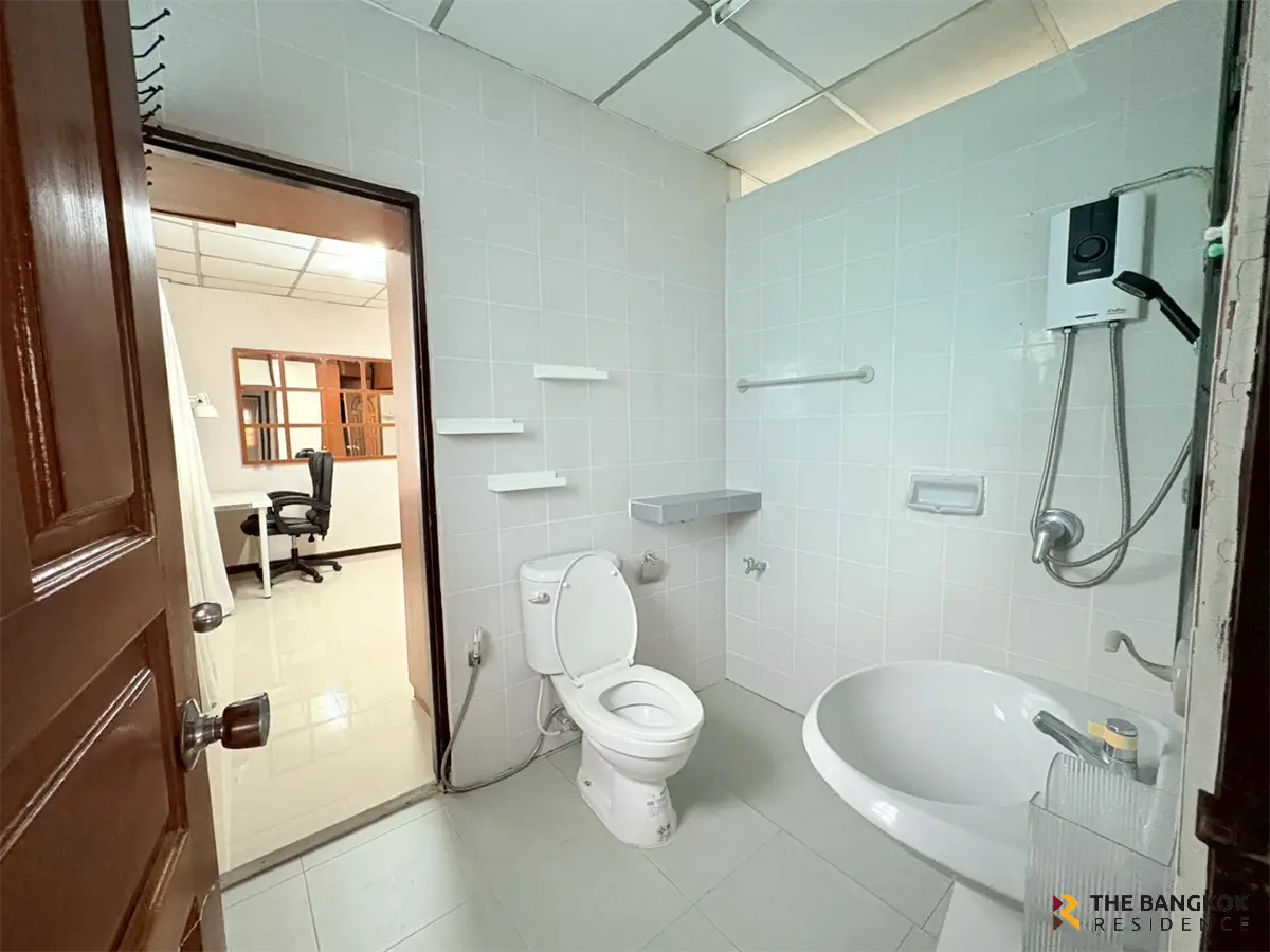 Townhouse in Bangkok, Thailand 3 bedrooms — ภาพ 6