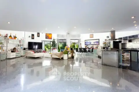 5-BR Villa in Wichit — photo 2