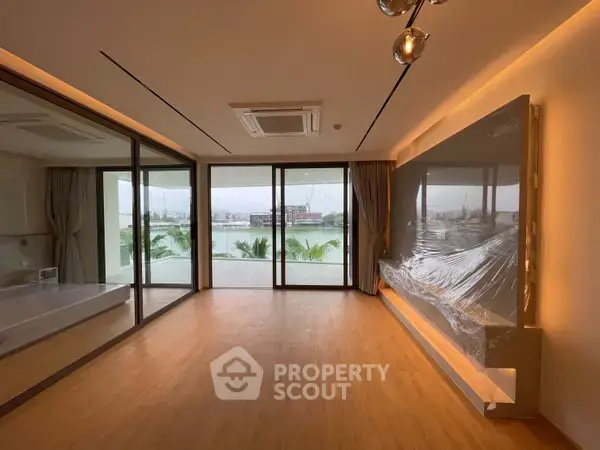 2-BR Condo at The Aqua close to Laguna — photo 2