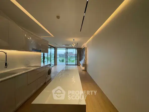 2-BR Condo at The Aqua close to Laguna — photo 3