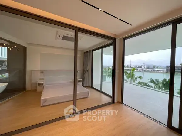 2-BR Condo at The Aqua close to Laguna — photo 5