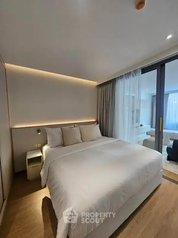 1-BR Condo at The Aqua close to Laguna — photo 4