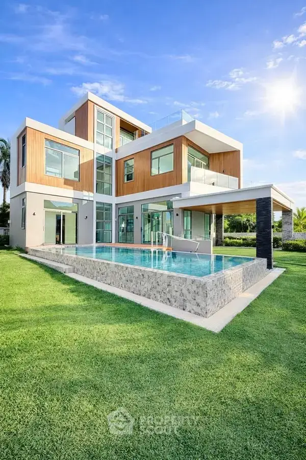 5-BR Villa in Chalong — photo 2