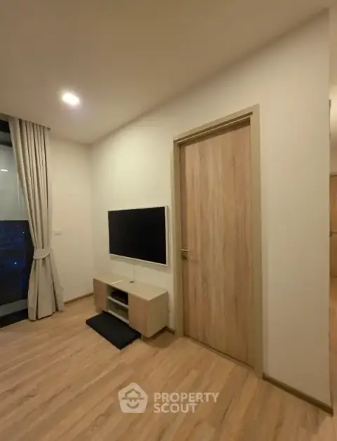 2-BR Condo at XT Phayathai near BTS Phaya Thai — photo 3