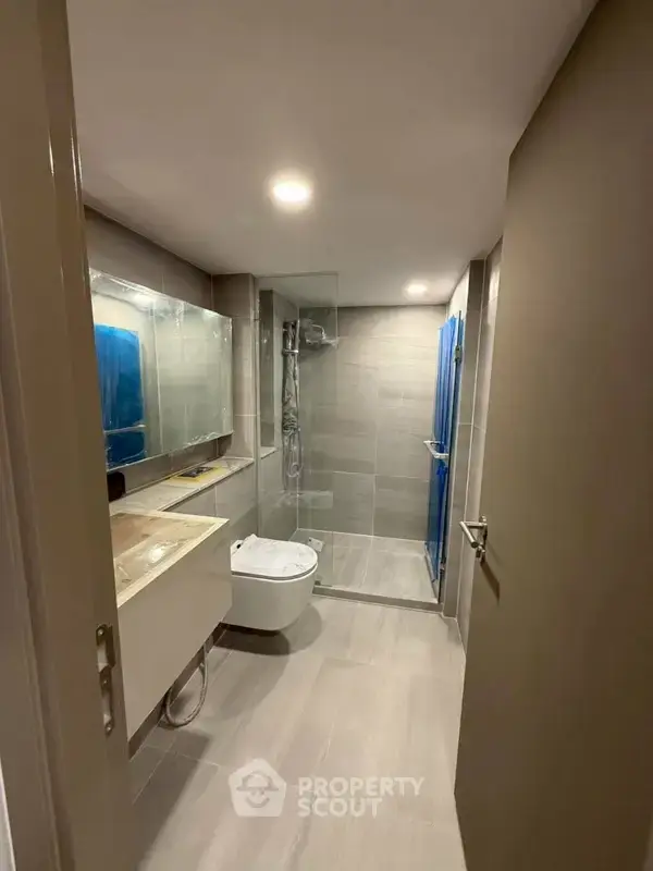 1-BR Condo at KnightsBridge Space Sukhumvit-Rama4 near BTS Phra Khanong — photo 2