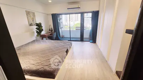 1-BR Condo at Pathumwan Place Condominium near BTS National Stadium — фото 5