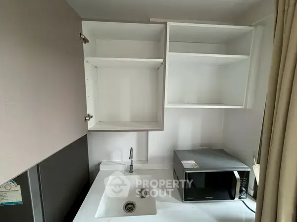 1-BR Condo at Metro Luxe Ratchada near MRT Huai Khwang — photo 7