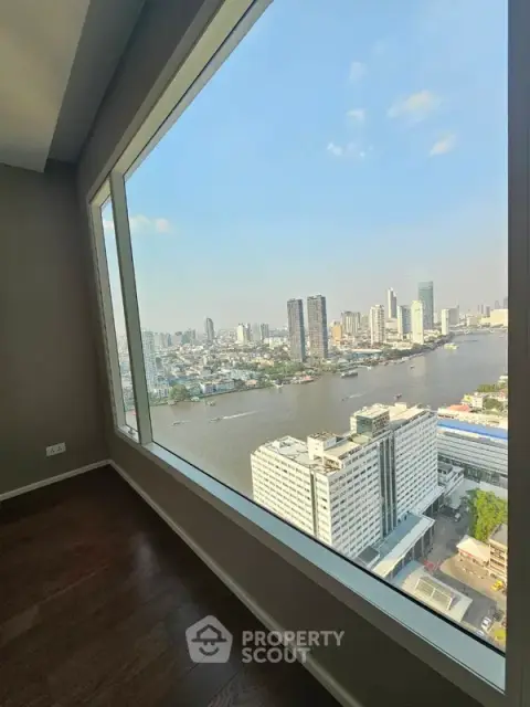 3-BR Condo at Menam Residences in Wat Phraya Krai — photo 2