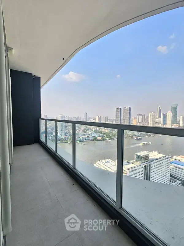 3-BR Condo at Menam Residences in Wat Phraya Krai — photo 6