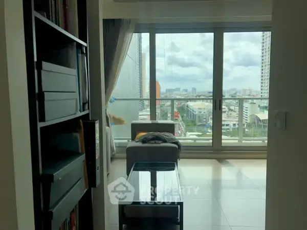 1-BR Condo at The River Condominium near BTS Saphan Taksin — photo 7